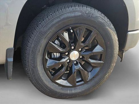 Used 2025 Chevrolet Silverado 1500 Custom RWD image 22