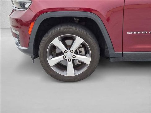 Used 2021 Jeep Grand Cherokee L Limited RWD image 14