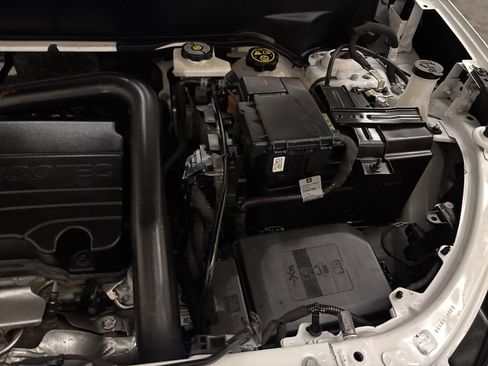 Used 2023 Chevrolet Equinox LS image 25