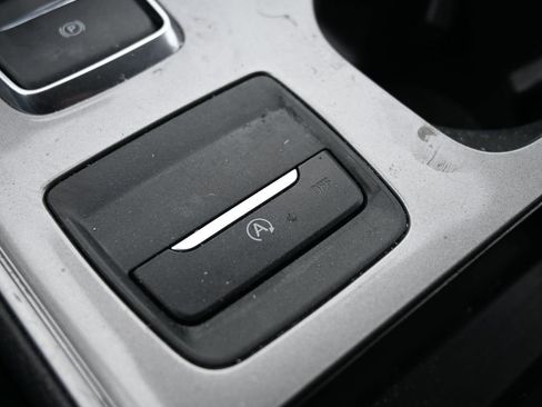 Used 2023 Ford Edge SEL image 37