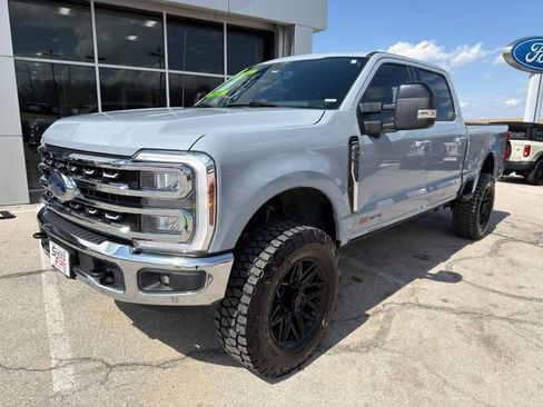 Used 2024 Ford F250 Lariat w/ Lariat Ultimate Package AWD/4WD image 3