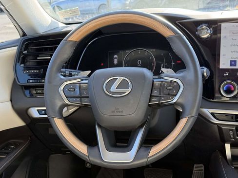 Used 2024 Lexus RX 350 Premium image 9