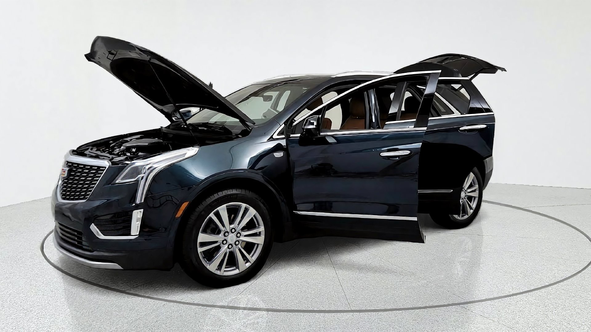 Used 2024 Cadillac XT5 Premium Luxury w/ Technology Package AWD/4WD image 9