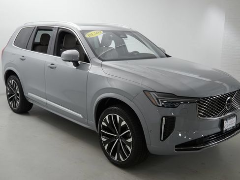 New 2026 Volvo XC90 T8 Plus w/ Protection Package Premier AWD/4WD image 4