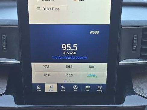 Used 2023 Ford Explorer Platinum w/ Technology Package image 32