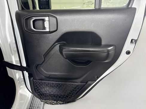 Used 2021 Jeep Wrangler Unlimited Sport image 28