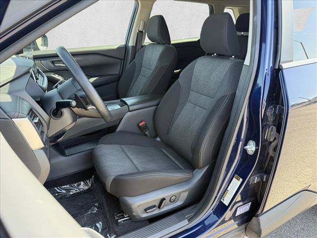 Used 2024 Nissan Rogue SV FWD image 11
