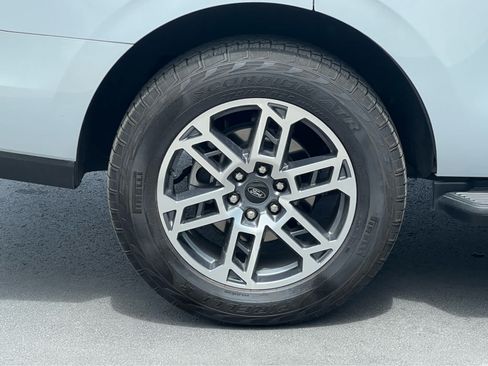 Certified 2025 Ford Expedition Active AWD/4WD image 15