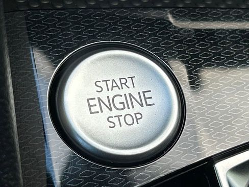 New 2026 Volkswagen Taos SE image 55