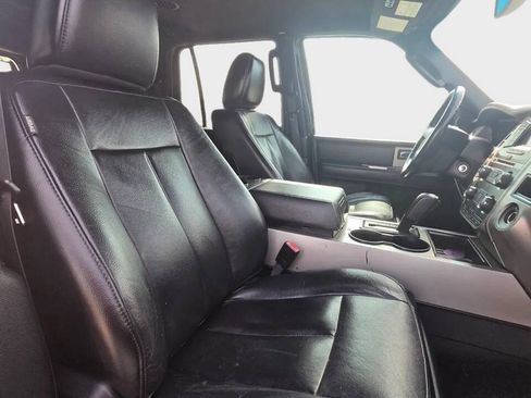 Used 2015 Ford Expedition XLT w/ Equipment Group 201A RWD image 11
