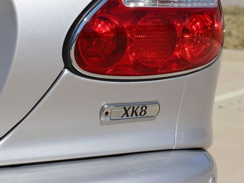 Used 2004 Jaguar XK8 Convertible image 14