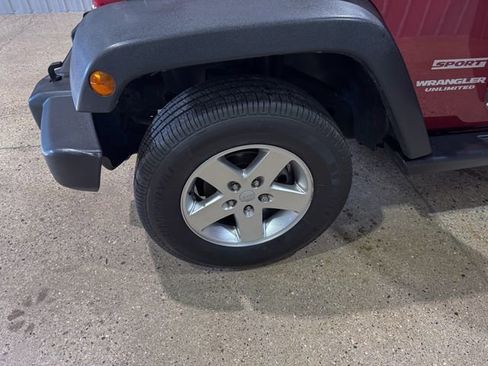 Used 2013 Jeep Wrangler Unlimited Sport AWD/4WD image 30