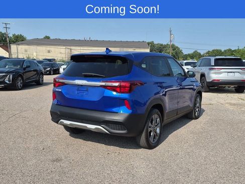 Used 2022 Kia Seltos LX AWD/4WD image 6