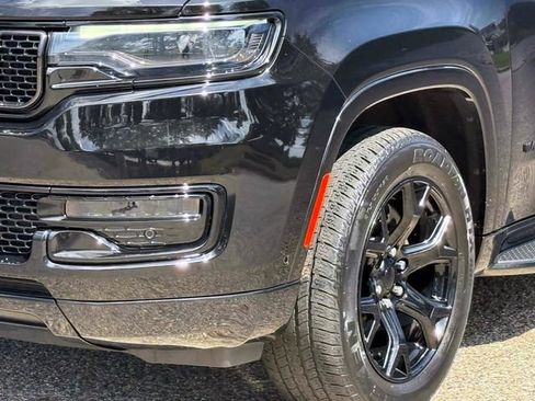 Certified 2024 Jeep Wagoneer Series II AWD/4WD image 9