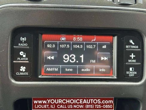 Used 2020 Dodge Journey SE image 18