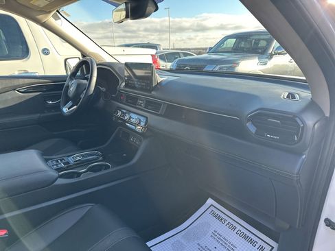 Used 2023 Honda Pilot Touring image 37