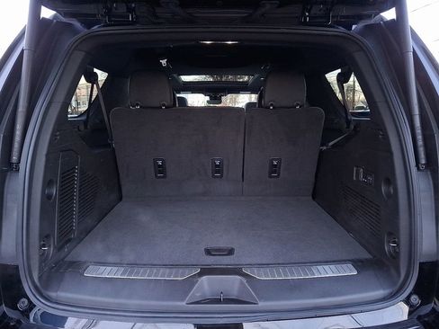 Used 2024 Chevrolet Suburban Premier w/ Premium Package image 28