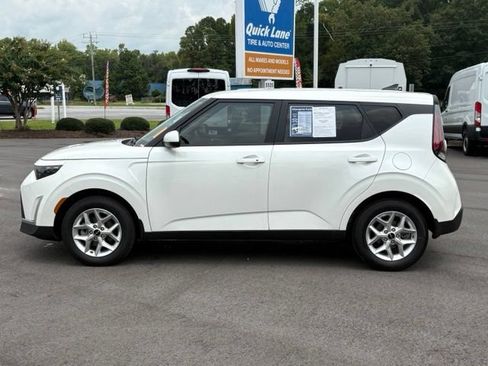Used 2025 Kia Soul S FWD image 2
