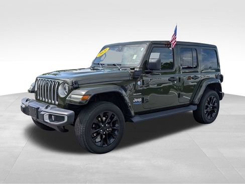 Used 2021 Jeep Wrangler Unlimited Sahara w/ Cold Weather Group AWD/4WD image 8