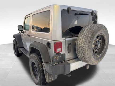 Used 2015 Jeep Wrangler Sahara image 19