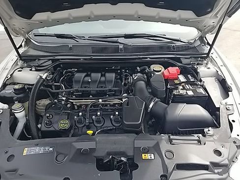 Used 2018 Ford Taurus SEL image 41