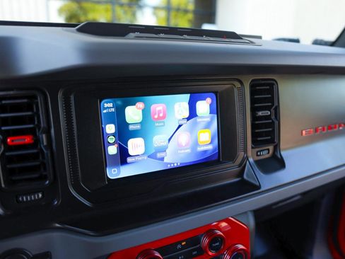 Used 2022 Ford Bronco 2-Door w/ Sasquatch Package image 18