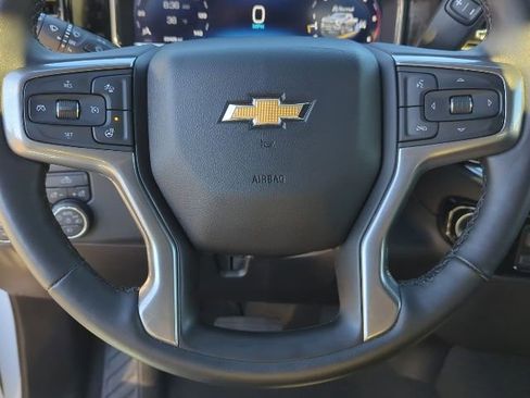 Used 2025 Chevrolet Silverado 2500 LT w/ Convenience Package image 5