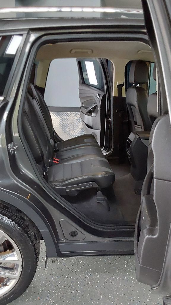 Used 2015 Ford Escape SE w/ SE Chrome Package AWD/4WD image 12