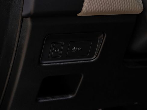 Used 2021 Land Rover Discovery HSE R-Dynamic image 25