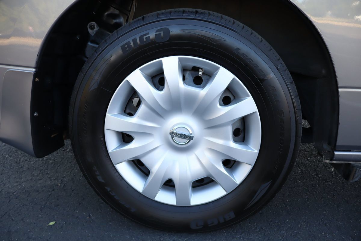 Used 2014 Nissan Quest S FWD image 41