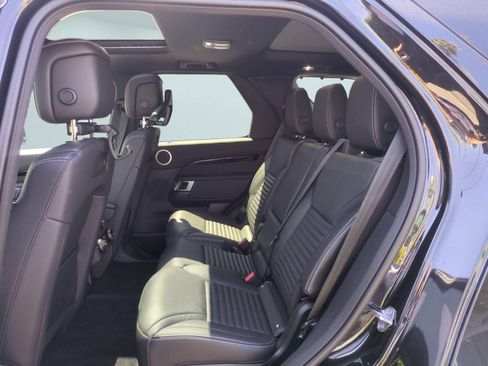 New 2026 Land Rover Discovery S AWD/4WD image 25