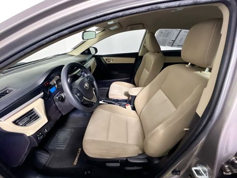 Used 2016 Toyota Corolla LE image 6