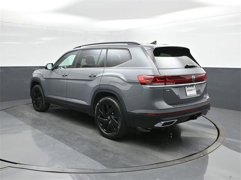 New 2026 Volkswagen Atlas SE image 5