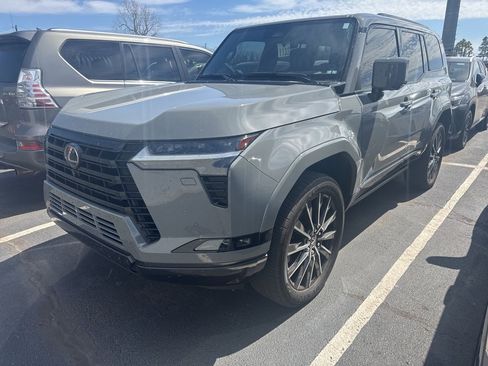 Certified 2024 Lexus GX 550 w/ Accessory Package (31) image 1