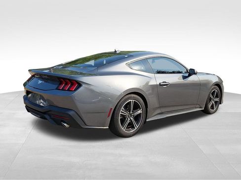 Used 2025 Ford Mustang Coupe RWD image 6