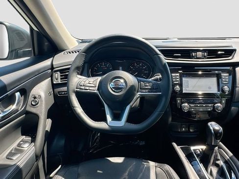 Used 2017 Nissan Rogue SL w/ SL Premium Package AWD/4WD image 31