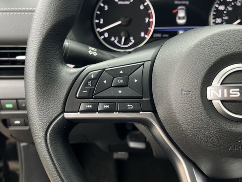 Certified 2025 Nissan Sentra SV image 10