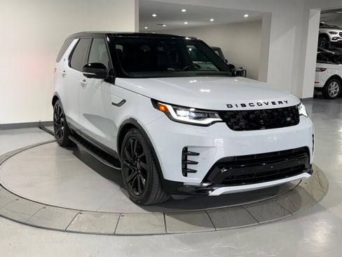 Used 2023 Land Rover Discovery S R-Dynamic AWD/4WD image 5