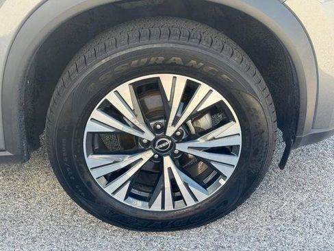 Used 2023 Nissan Rogue SV image 7