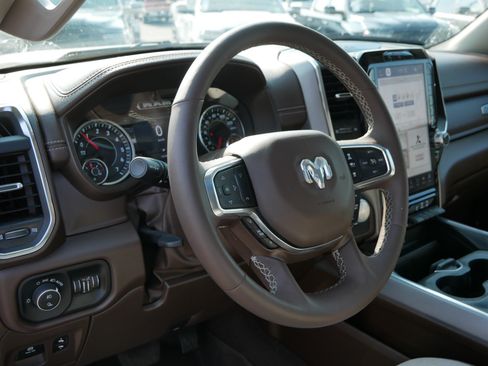 Used 2025 RAM 1500 Laramie AWD/4WD image 18