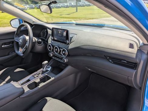 Used 2025 Nissan Sentra SV FWD image 36