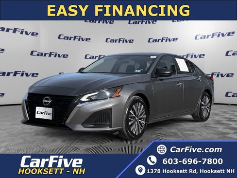 Used 2024 Nissan Altima 2.5 SV image 1