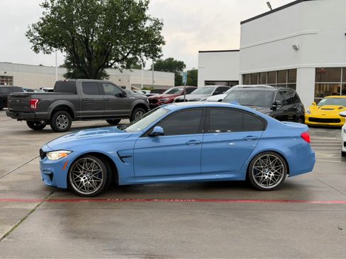 Used 2017 BMW M3 RWD image 2
