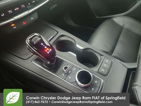 Used 2025 Cadillac XT4 Premium Luxury image 27