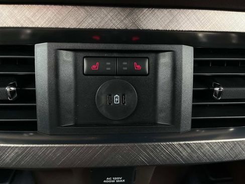 Used 2025 Ford F450 King Ranch w/ Chrome Package image 18