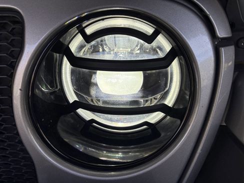 Used 2021 Jeep Wrangler Unlimited Sahara image 33