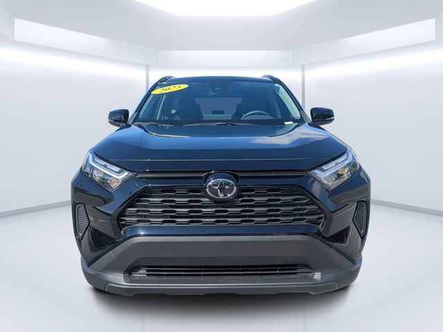 Used 2025 Toyota RAV4 XLE w/ Convenience Package AWD/4WD image 8