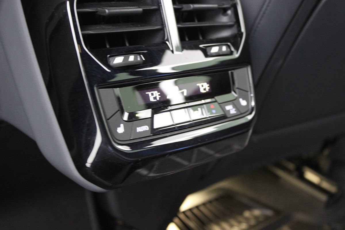 Used 2023 BMW iX M60 w/ Executive Package AWD/4WD image 27