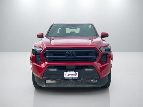 Certified 2024 Toyota Tacoma SR5 AWD/4WD image 2
