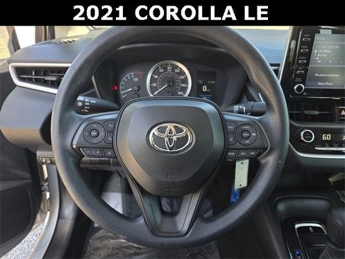 Used 2021 Toyota Corolla LE image 25